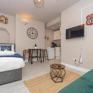  Apartment Ttbrighton Seafront I Central Located Studio Flat